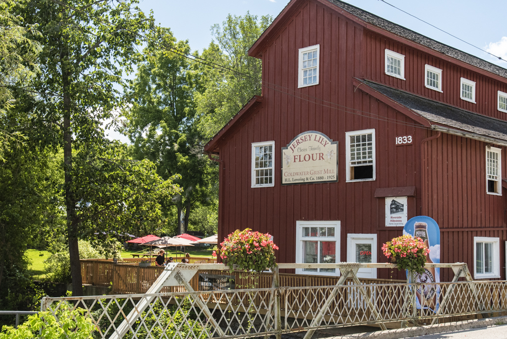 Riverside Hideaway restaurant in Coldwater