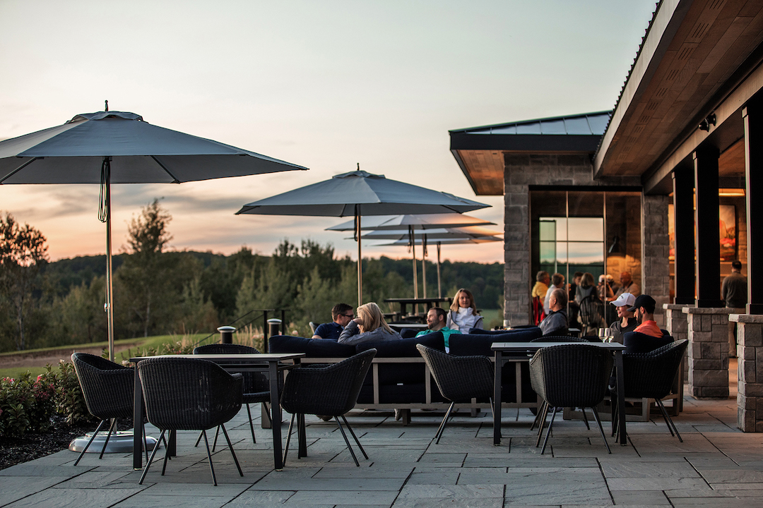 Braestone Club The Ktchn Patio