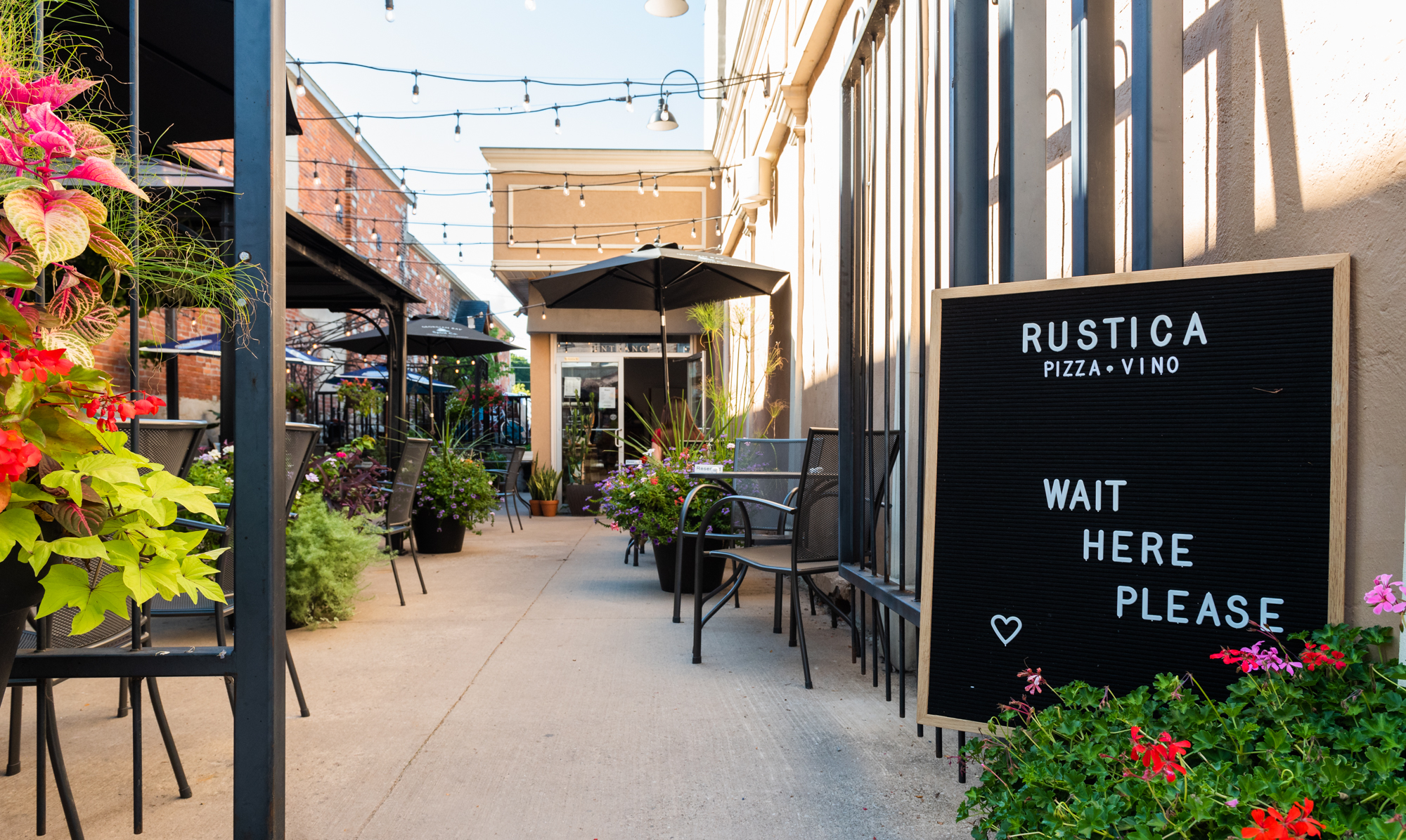 Rustica Pizza Vino Patio