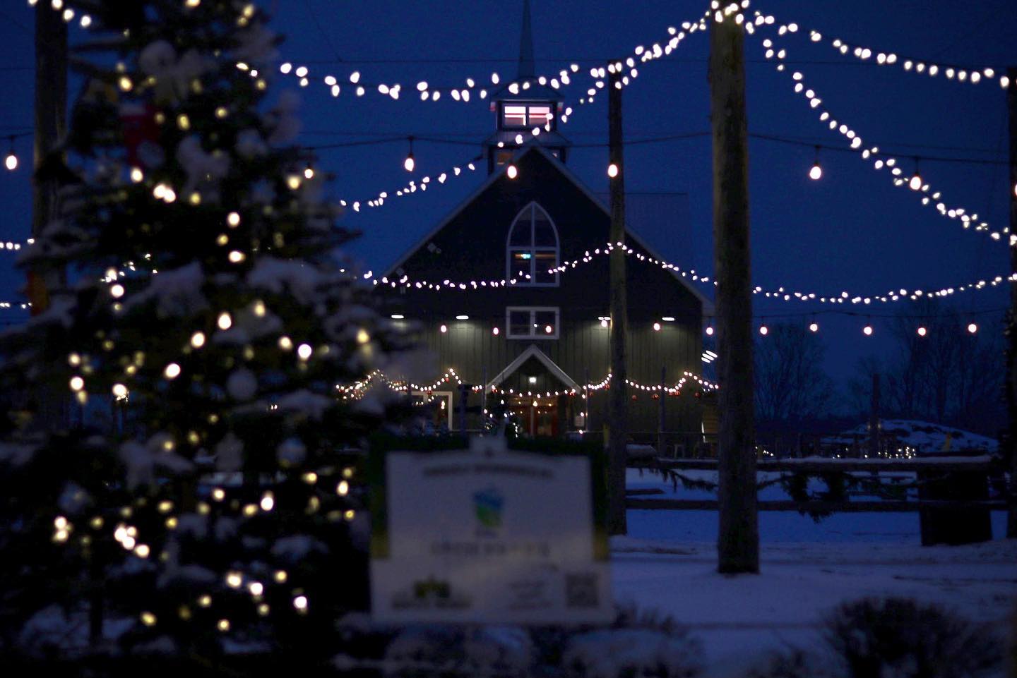 Quayle's Brewery holiday light displays