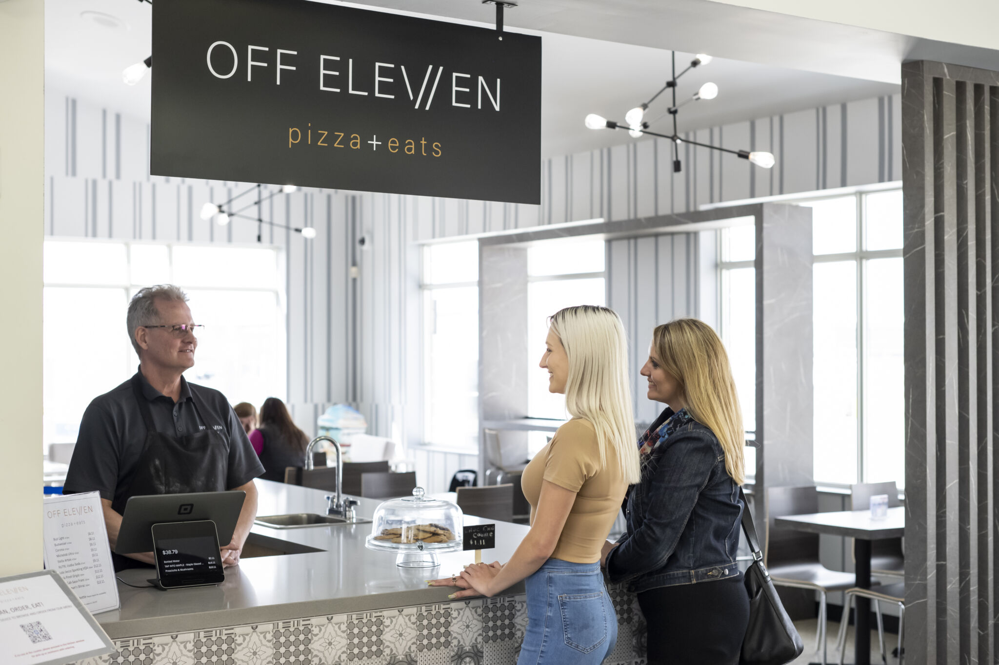 Off Eleven Pizza 