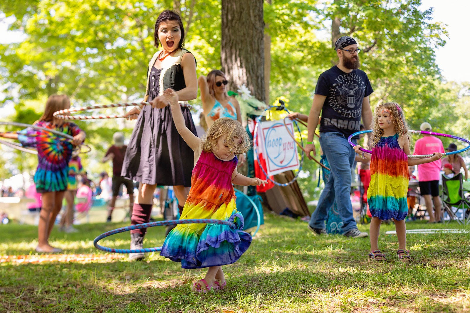 Mariposa Folk Folkplay hula hoop