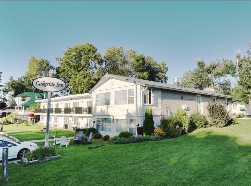 Lakeside Inn 1 1024x757